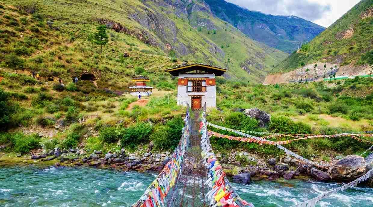 7 Days Bhutan Family Highlights Tour with Phobjikha