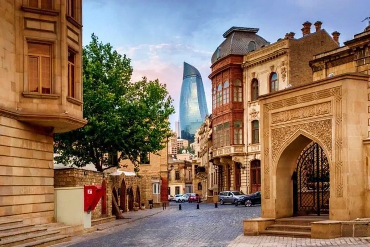 Baku Summer Escape